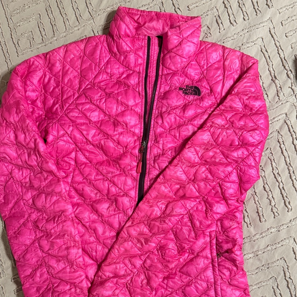 The North Face Women's Vibrant Pink Puffer Jacket